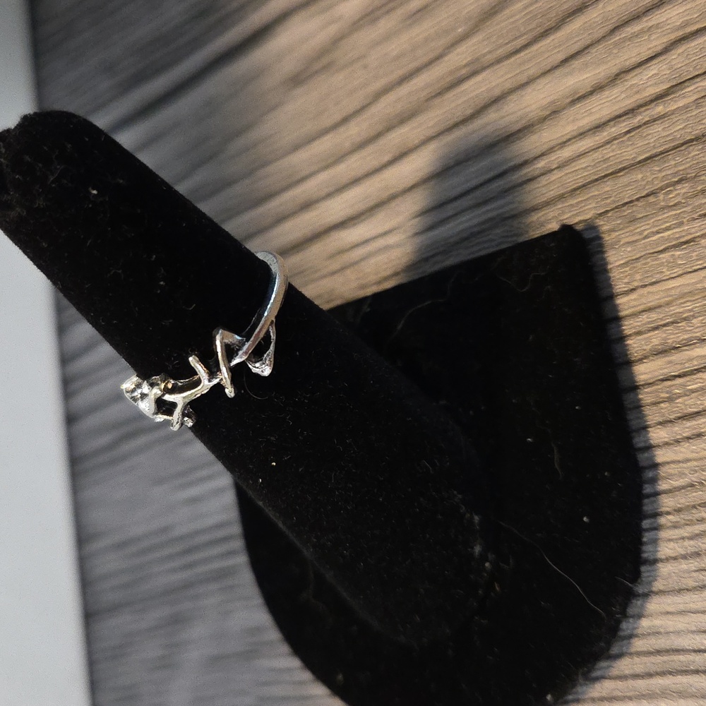 Barbed Wire Ring - Picture 3 of 3